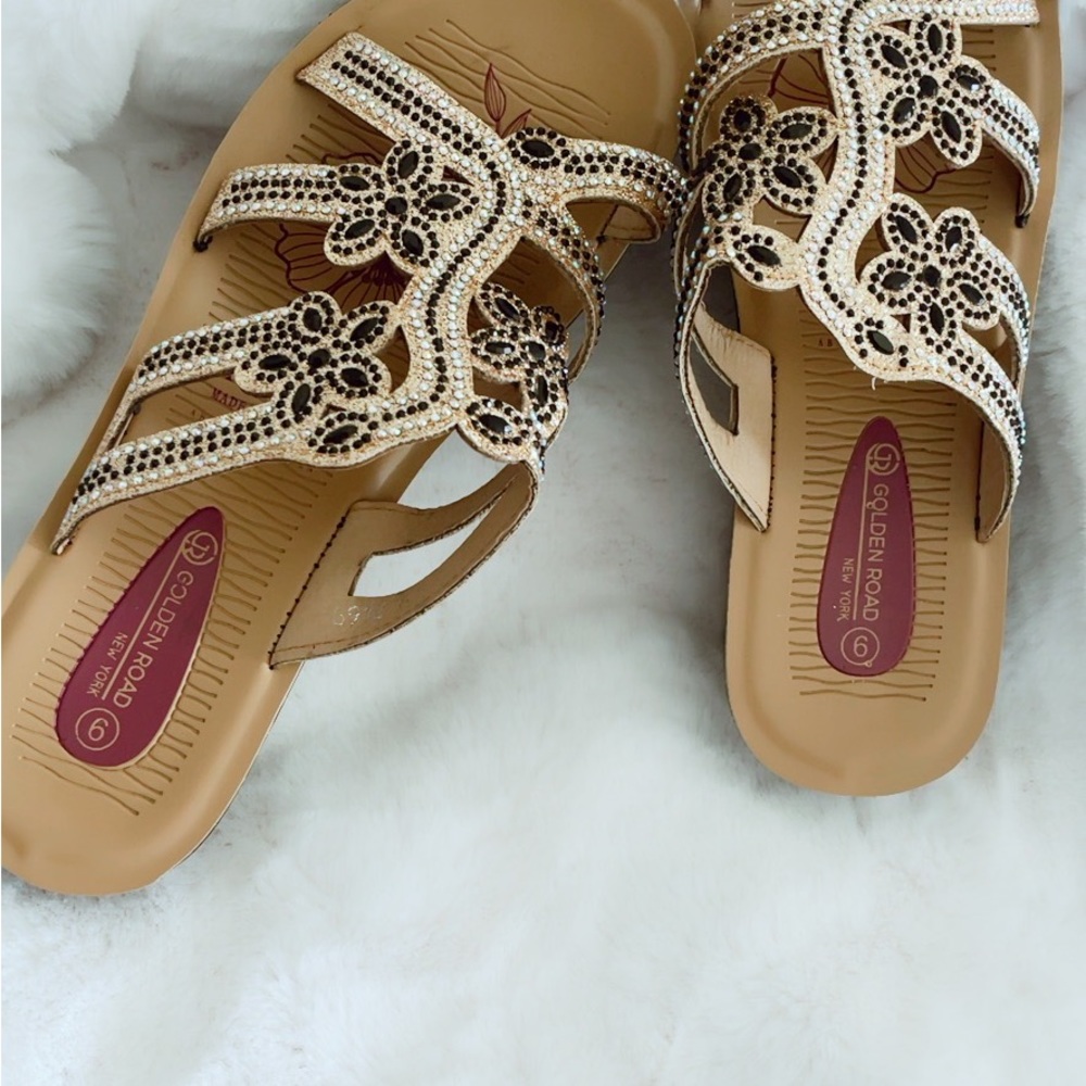 Rhinestones Embellished Wedge Shoes - Picture 4 of 5